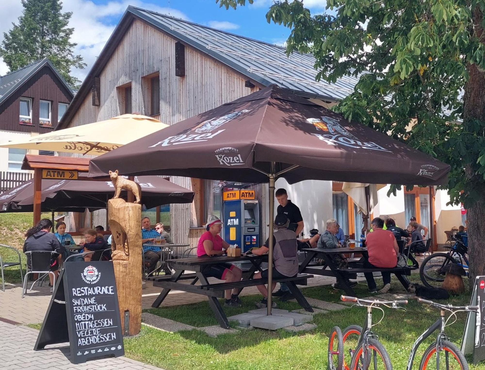Penzion A Restaurace U Sousedu Strazny Zewnętrze zdjęcie