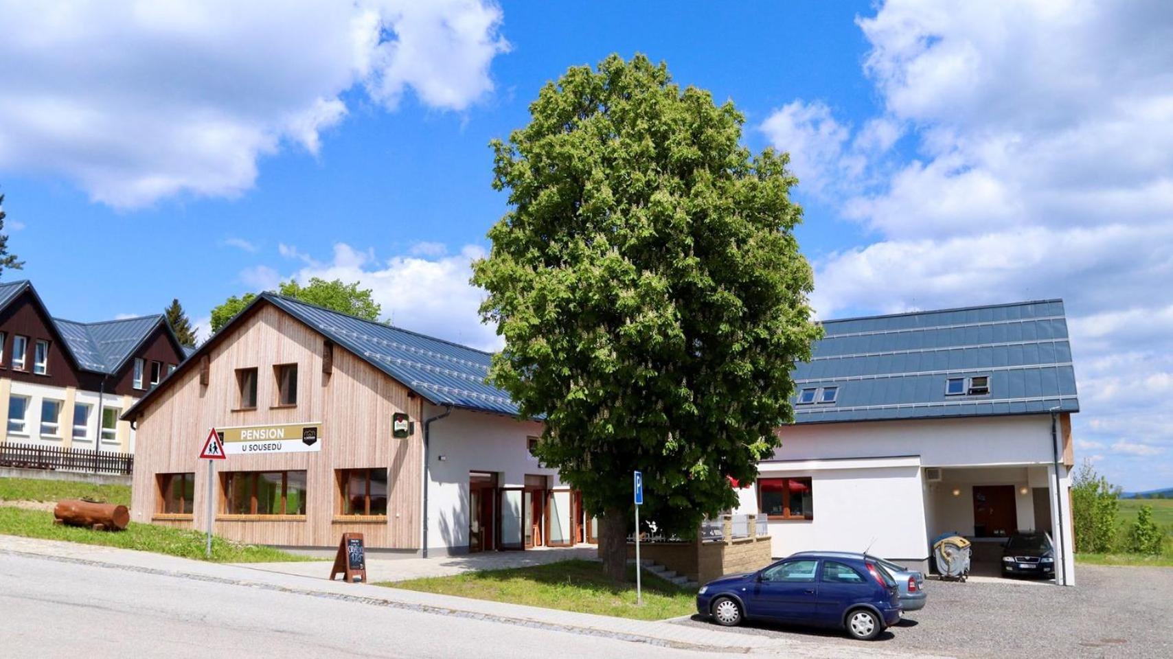 Penzion A Restaurace U Sousedu Strazny Zewnętrze zdjęcie