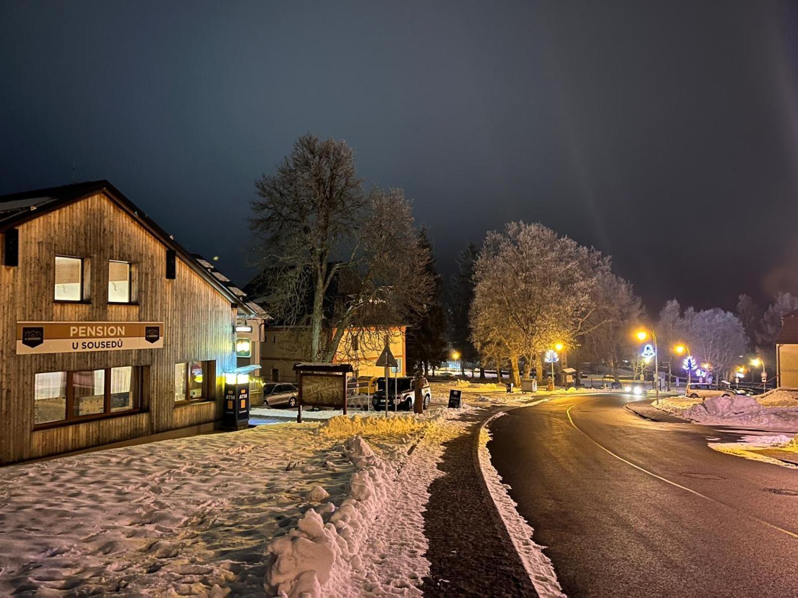 Penzion A Restaurace U Sousedu Strazny Zewnętrze zdjęcie
