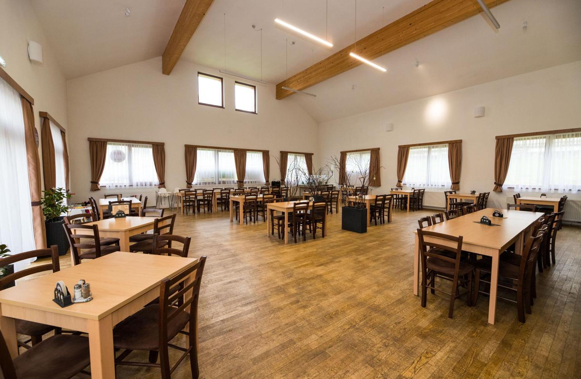 Penzion A Restaurace U Sousedu Strazny Zewnętrze zdjęcie